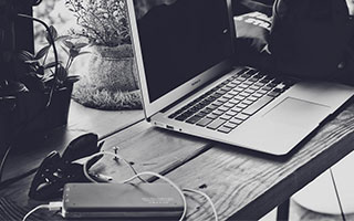 曼联考虑“先租后买”德甲巨人，拥有“全欧洲最好左脚”的中卫