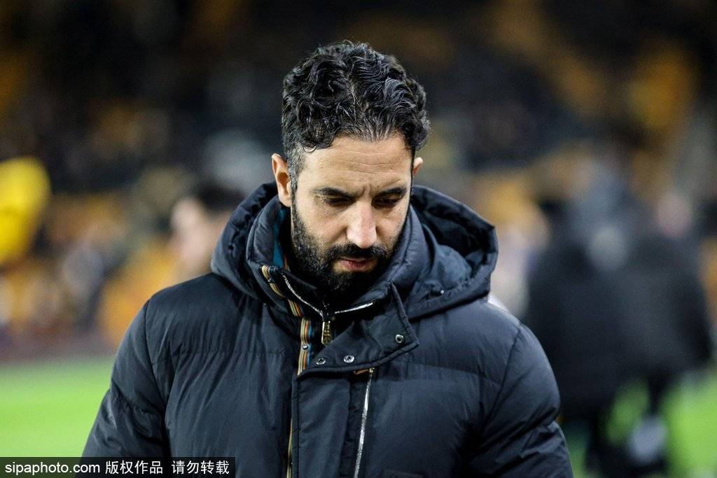 阿莫林下课内幕：曼联根基太差名宿话太多 高层拒签即战力